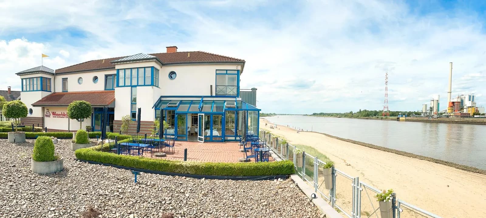 Gästehaus und Restaurant Weserblick am Weser-Sandstrand in Berne