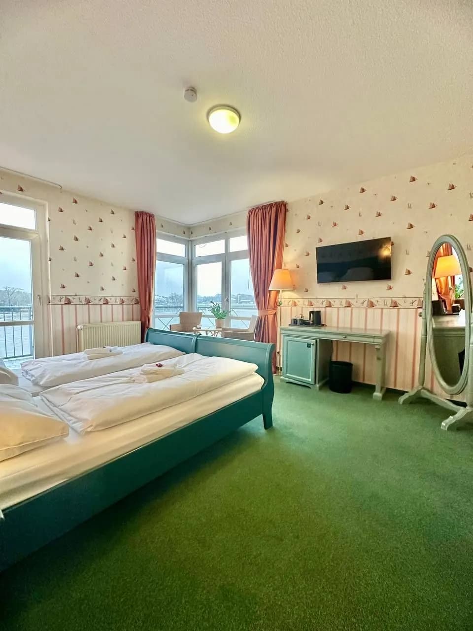 Zimmer mit zwei Einzelbetten